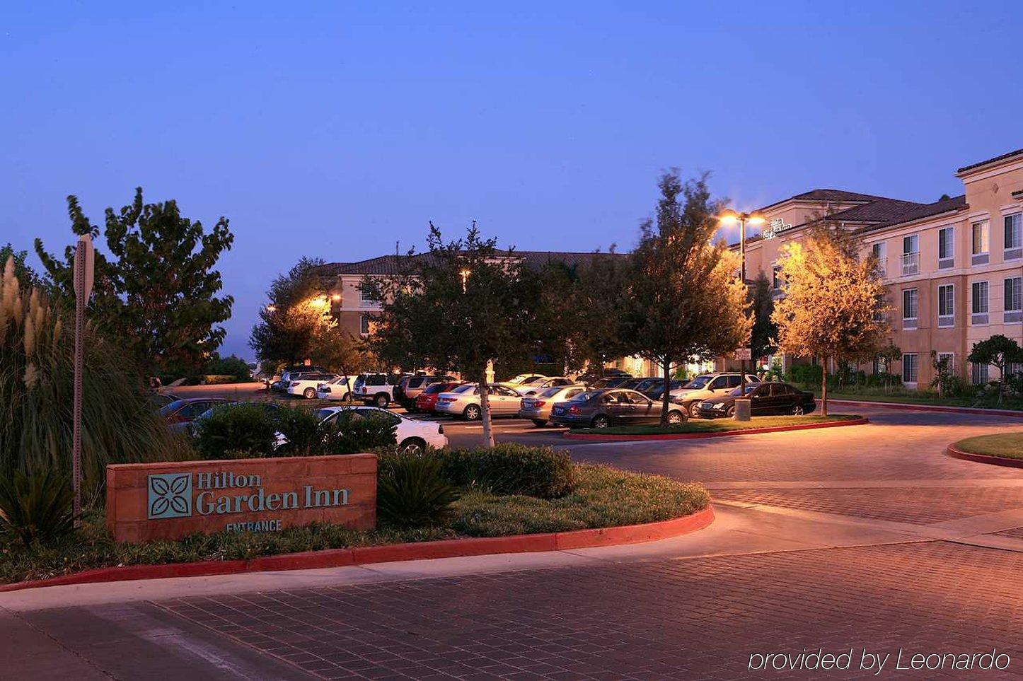 Hilton Garden Inn Calabasas Exterior foto
